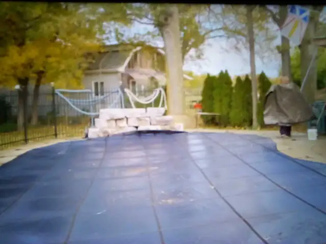 Swimming pool service 64170258211203121