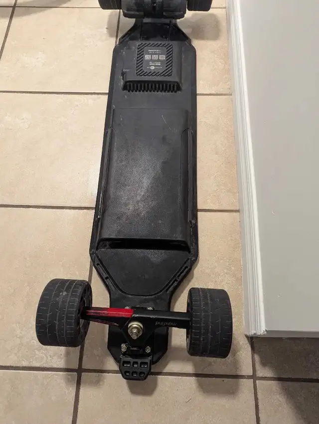 Electric Skateboard516707815365683203