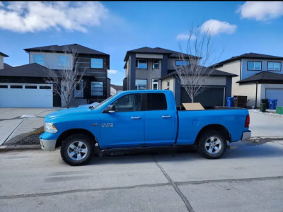 2014 Dodge Ram 1500  5.7 L Hemi