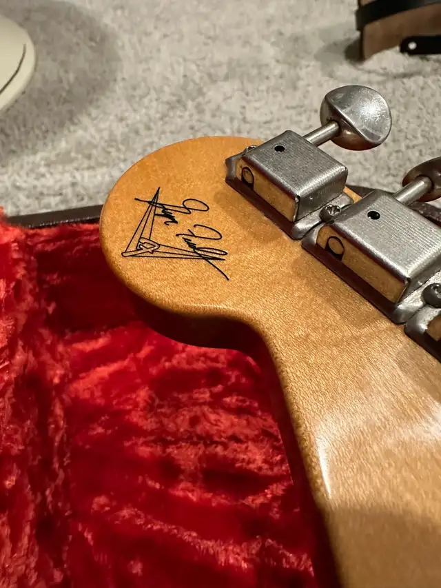 Fender custom shop 54 Stratocaster in Guitars in Edmonton - Image 6
