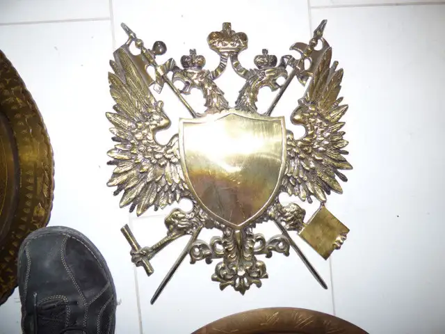 brass vase/vase en laiton62863731434113121