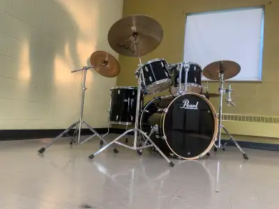 Pearl Black 5-Piece Drum Kit + Upgraded Sabian AA Bronze Cymbals, View more