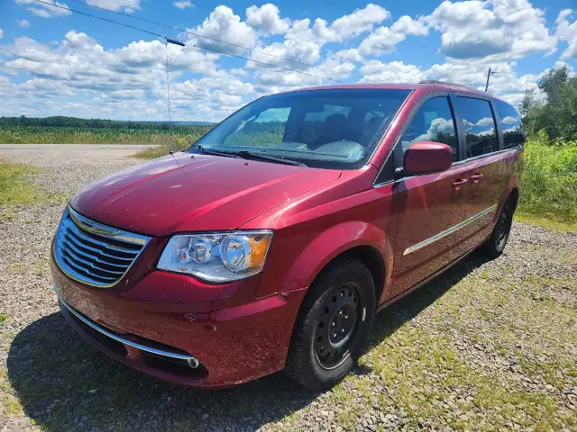 2014 Chrysler Town and Country
