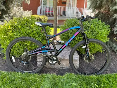 Ladies CCM Apex mountain bike, View more