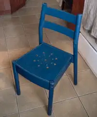 chaise de cuisine en bois / wooden chair