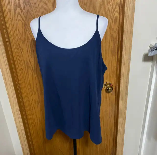 Plus size built in bra navy blue  in Women's - Tops & Outerwear in Calgary - Image 2