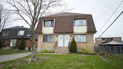 Big bedroom, basement Call 514-816-1153