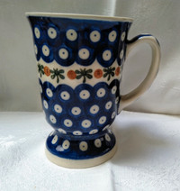Pedestal Coffee Mug, Polish Pottery,Nature Pattern