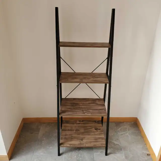 Ladder Shelf / Bookcase  in Bookcases & Shelving Units in Barrie - Image 3