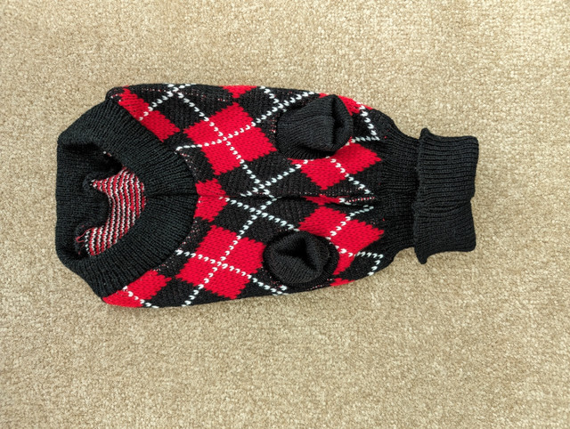 Small Dog Sweater -- NEW in Accessories in Calgary - Image 3