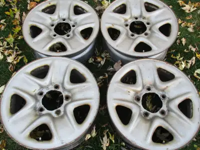 RIMS 18'' TOYOTA TUNDRA SEQUOIA 5-150mm roues d'origines Toyota bon jusqu'au nouveau modèle $120 pou...