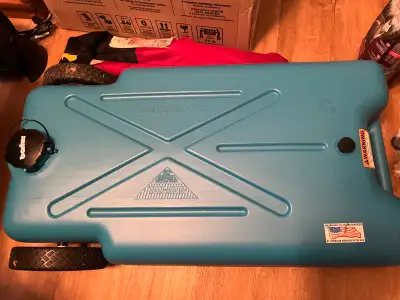 This is a 22 gallon water/holding tank for a trailer. In excellent condition, only used a few times....