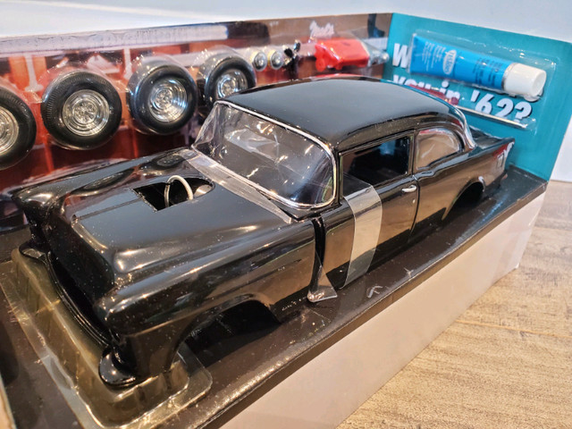 1:18 Diecast ERTL American Graffiti BodyShop 1955 Chevy 150 Blk in Arts & Collectibles in Kawartha Lakes - Image 2