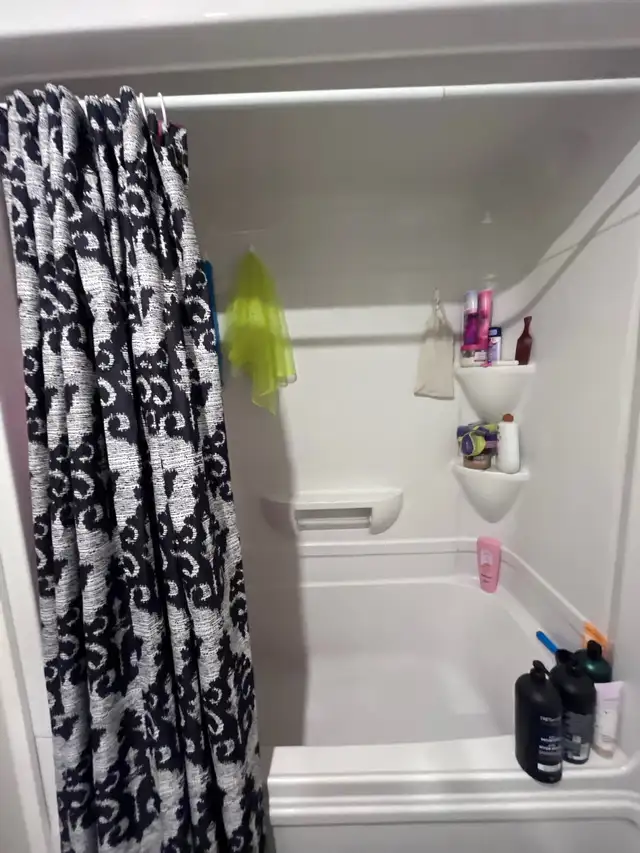 private room for rent  in Room Rentals & Roommates in Charlottetown - Image 8
