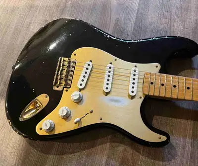 Fender Custom Shop 1956 Relic Re-Issue, View more