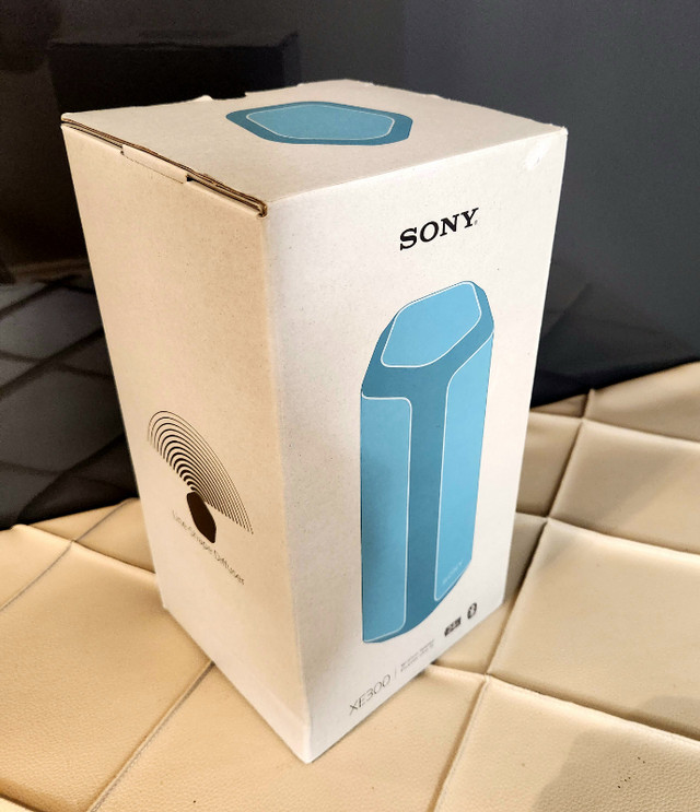 Sony SRS-XE300 Wireless Portable-Bluetooth-Speaker Waterproof in Speakers in Kitchener / Waterloo - Image 3