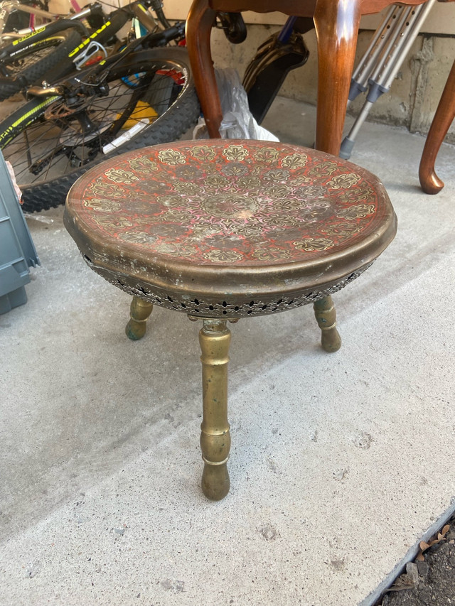 Indian 3 leg antique stool  in Arts & Collectibles in Markham / York Region