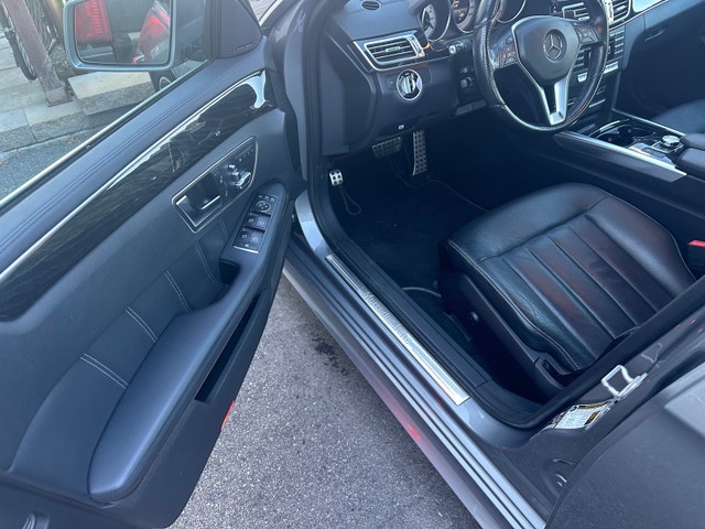 Mercedes-Benz E400 4MATIC — photo 4