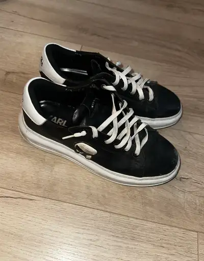 shoes Karl Lagerfeld - 9 U.S. // 42 EUR, View more