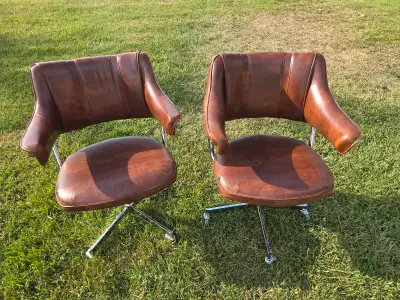 Beautiful Set of 2 Swivel/Rocker/Wheel Chairs, View more