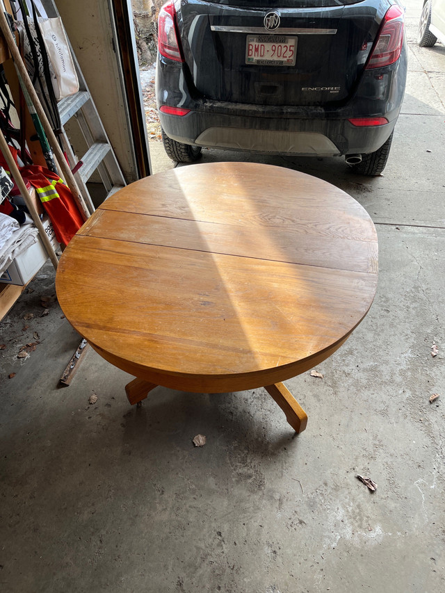 Oak table Dining Tables & Sets Calgary Kijiji