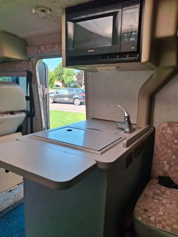 rialta winnebego motorhome in RVs & Motorhomes in Mississauga / Peel Region - Image 10