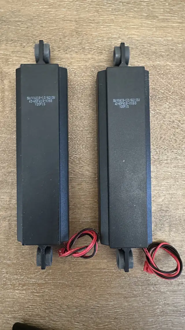 Parts for TV TCL Roku 50S425-CA in Video & TV Accessories in City of Toronto - Image 7