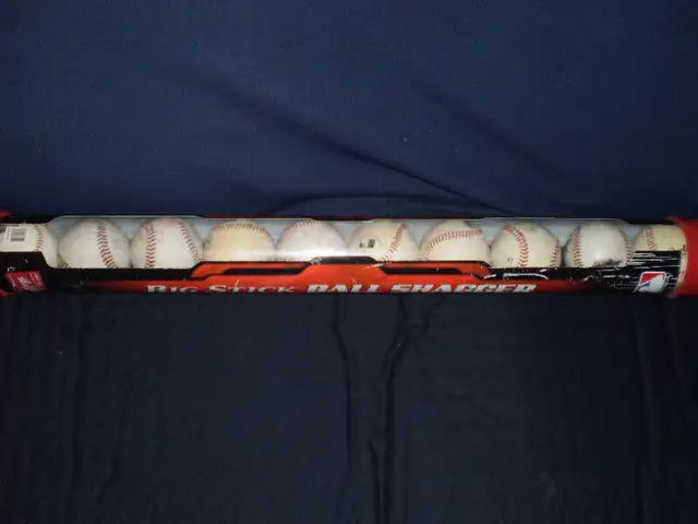 Softball Bats, Wood, Louisville Slugger in Baseball & Softball in City of Toronto - Image 8