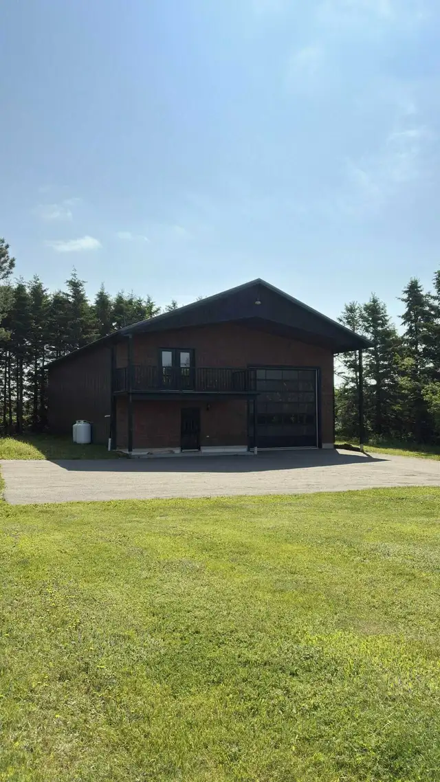 Stunning Executive Family Home Fully Furnished incl TurnKey Shop63826904443393121