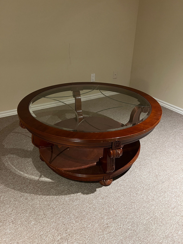 ROUND WOODEN COFFEE TABLE WITH GLASS TOP - GREAT CONDITION in Coffee Tables in Markham / York Region