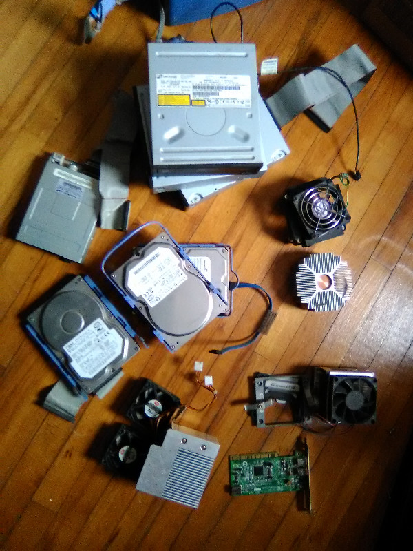Computer Parts $10 in Other in Timmins