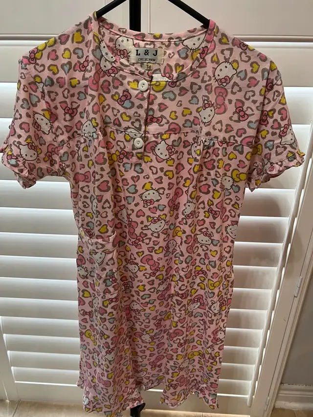 LikeNEW Stylish GirlsClothes 10pcs @$1each  in Kids & Youth in Markham / York Region - Image 7