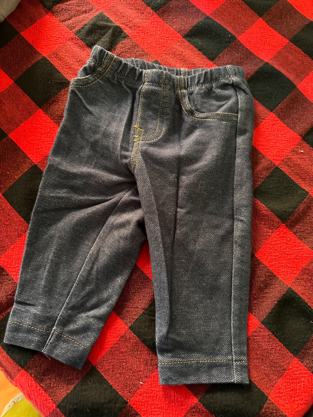 Infant button up sweater and jeans 6-12 months $15 in Clothing - 6-9 Months in Mississauga / Peel Region - Image 4