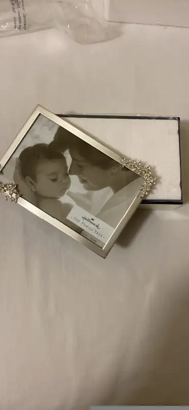 Photo / Treasure / Keepsake Box - $20 in Storage & Organization in Oakville / Halton Region - Image 3