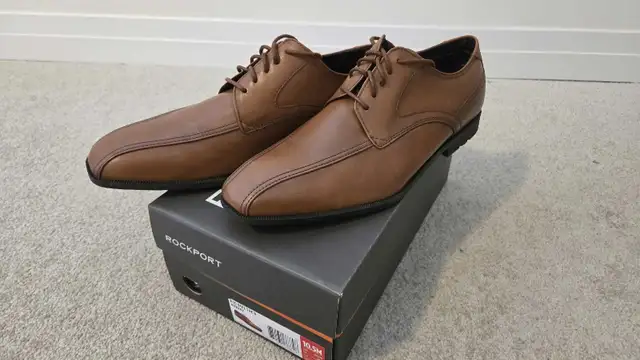 Rockport Leather Dress Shoes in Men's Shoes in Markham / York Region - Image 3