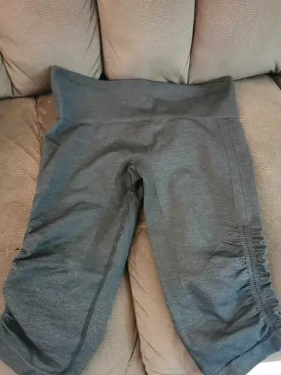 woman's capris, View more