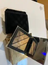 Authentic Burberry brand new eye shadow palette 