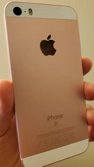 iphone se gold in All Categories in Canada | Kijiji Marketplaces