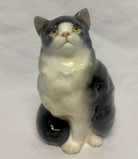 Vintage Royal Doulton Black & White Persian Cat, Seated HN 999