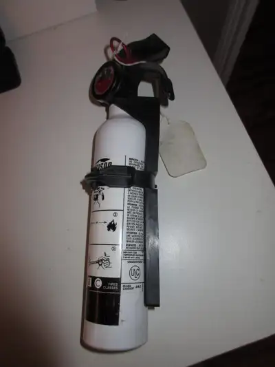 Garrison fire extinguisher with wall bracket small, kitchen, View more