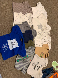 Gender Neutral clothing lot size 6-12 months