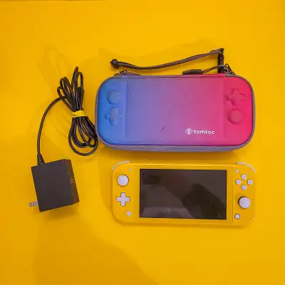 Nintendo Switch Lite Yellow  + Box, View more