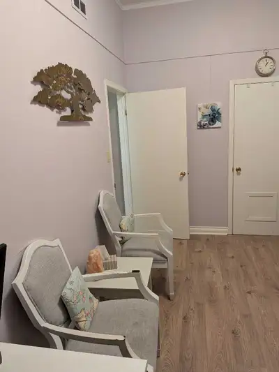 Room for Rent in Established Health Clinic – South Etobicoke Well-established health clinic in a gro...