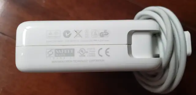 Apple 85W MagSafe 2 Power Adapter for MacBook Pro - Original in Laptop Accessories in City of Toronto - Image 5