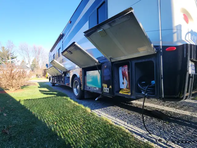 2008 Tiffin allegro bay 35 tsb in RVs & Motorhomes in Longueuil / South Shore - Image 7