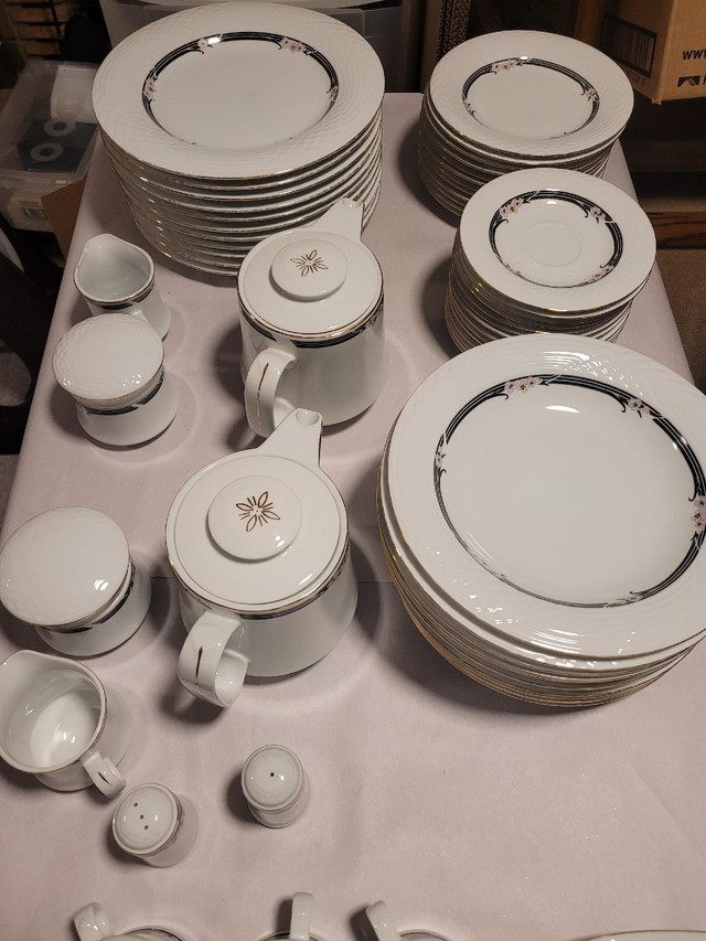 61 PC Fine China Set in Kitchen & Dining Wares in Kawartha Lakes - Image 2