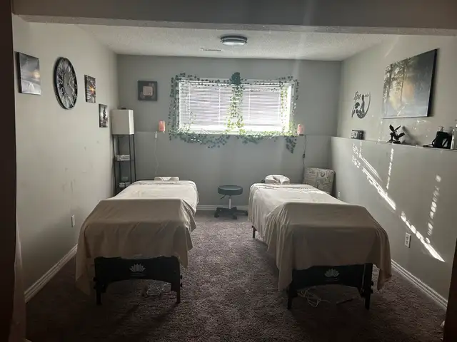 70-80$/60 minutes professional massages by RMT62864740267394125