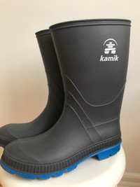 Kamik rain boots Youth size 6. Like new!!