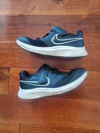 Boys Nike Running Shoes 