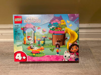 LEGO GABBY'S DOLLHOUSE 10787 - KITTY FAIRY'S GARDEN PARTY - NEUF